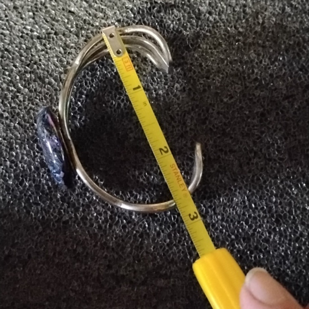 Cuff Style Bracelet - Picture 4 of 4